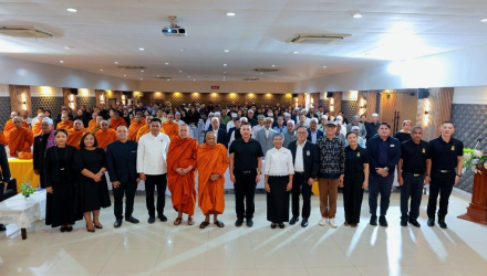 ศูนย์คุณธรรม ร่วมกับ สวจ.พังงา ประชุมเชิงปฏิบัติการขับเคลื่อนชุมชน องค์กร อำเภอ และจังหวัดคุณธรรม และยกระดับขยายผลนักส่งเสริมคุณธรรมเชิงพื้นที่ ปี 2569 จังหวัดพังงา