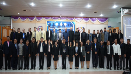 ศูนย์คุณธรรมหนุนเครือข่ายโรงเรียนกองทุนการศึกษาภาคกลางพัฒนาแกนนำจากครูสอนสู่ครูโค้ช