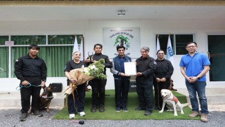 ศูนย์คุณธรรม มอบรางวัล THAILAND MORAL AWARDS แก่ องค์การสุนัขกู้ภัยแห่งชาติ (K9 USAR THAILAND) ต้นแบบองค์กรคุณธรรมด้านการค้นหาและกู้ภัยเพื่อสังคม