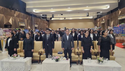  ศูนย์คุณธรรมหนุนเวที “โชว์ แชร์ เชื่อม ชื่นชม” ปีที่ 3 คุณธรรมสร้างสรรค์คนดี  โรงเรียนเครือข่ายคุณธรรมจังหวัดสุราษฏร์ธานี 