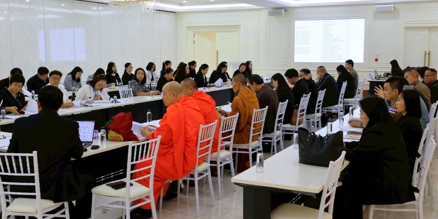 ศูนย์คุณธรรมร่วมกับสำนักงานวัฒนธรรมจังหวัดลำปางจัดประชุมคณะกรรมการศูนย์ประสานงานเครือข่ายคุณธรรมจังหวัดลำปาง ปีงบประมาณ 2569 